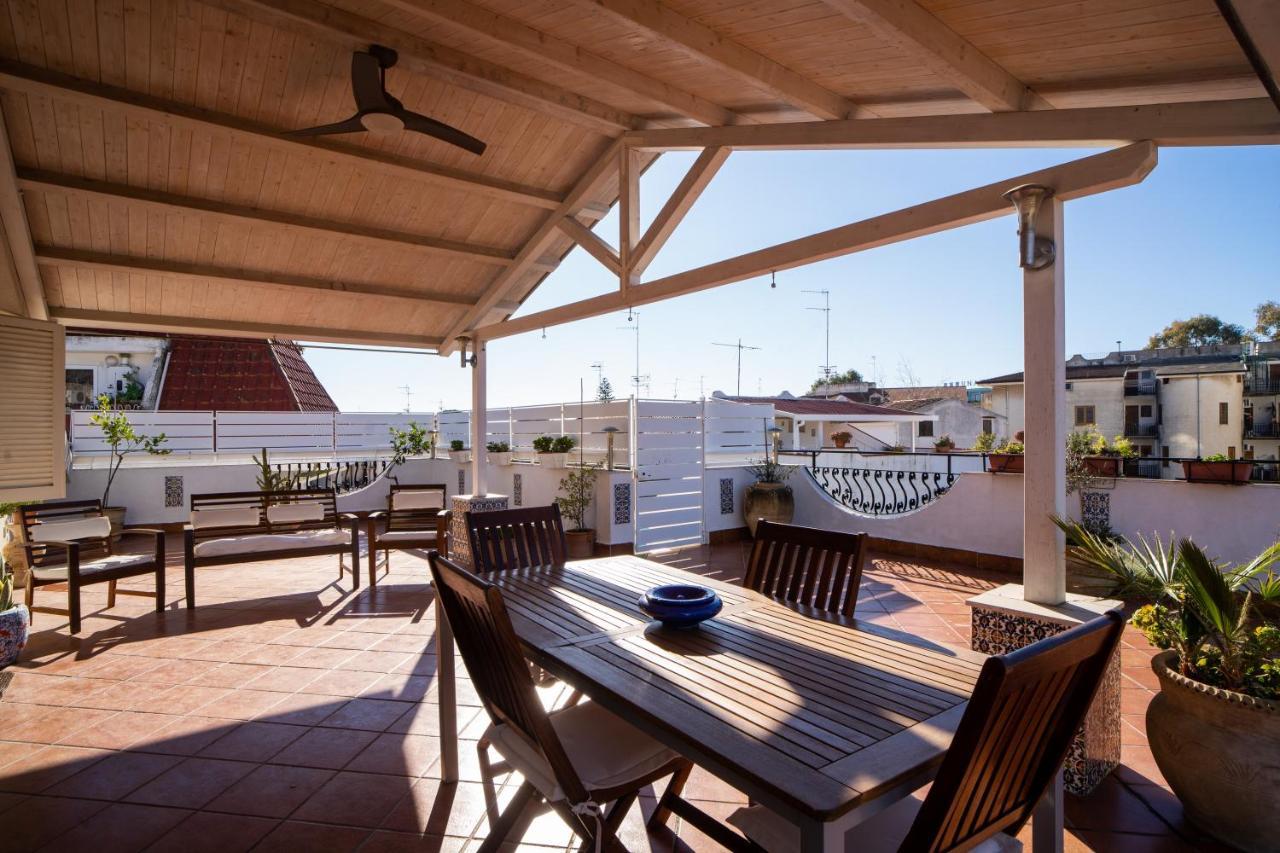Casa Vacanza Giugio Giardini Naxos Eksteriør billede