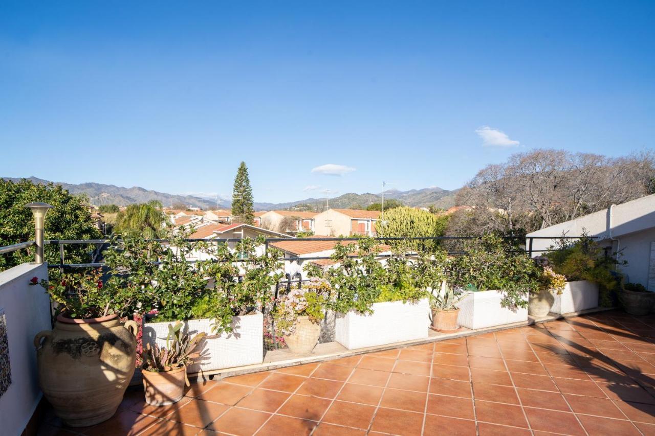 Casa Vacanza Giugio Giardini Naxos Eksteriør billede
